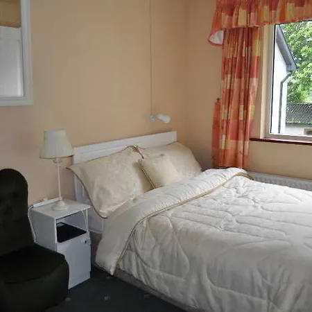 Emerville House Bed & Breakfast 3*